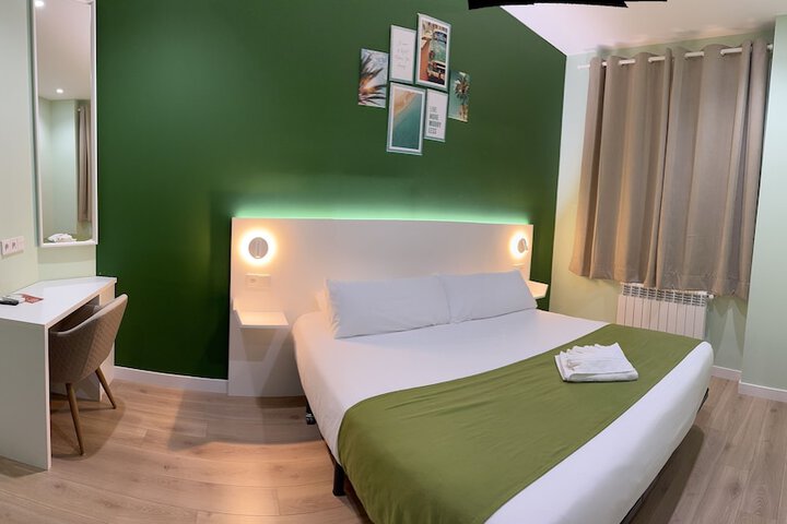 Room 17 of 68
