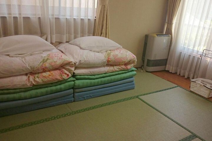 Room 7 of 25
