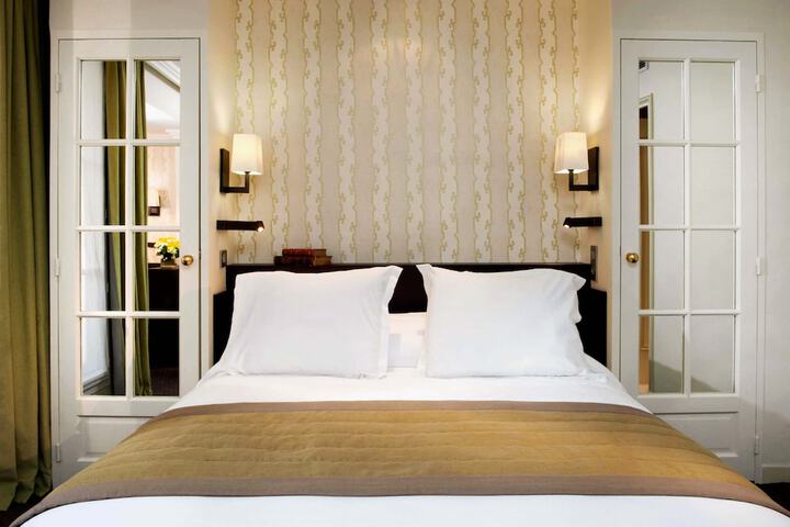 Room 34 of 42