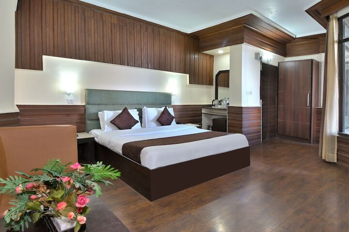 Room 28 of 42