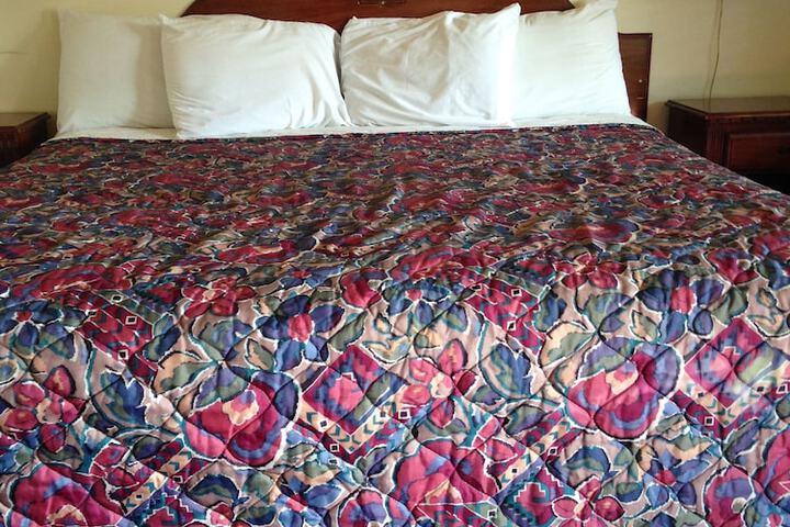 1 King Bed (12 of 12)