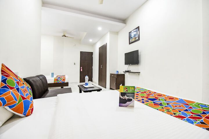 Room 10 of 24