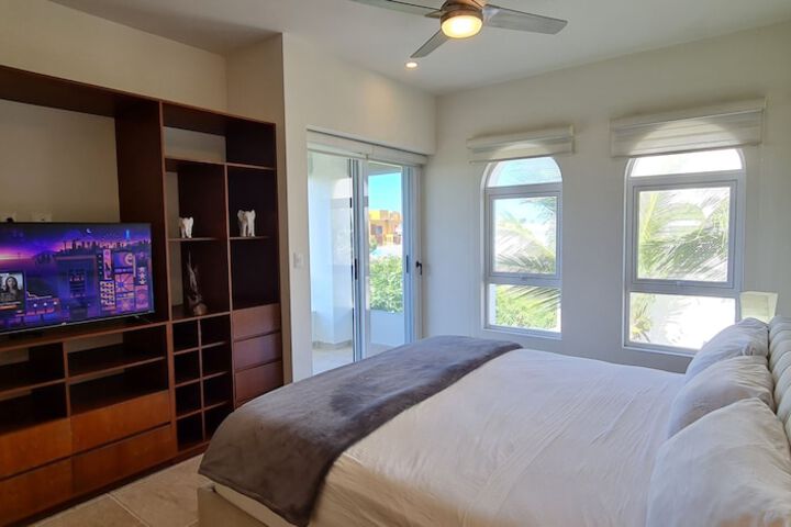 Room 4 of 26