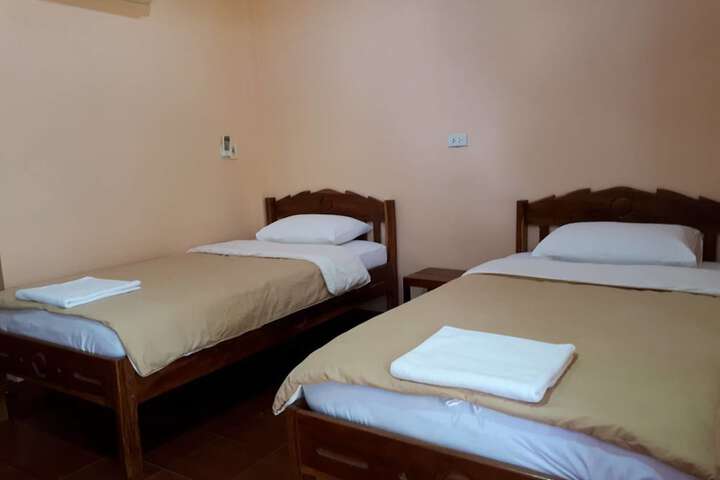 Room 6 of 23
