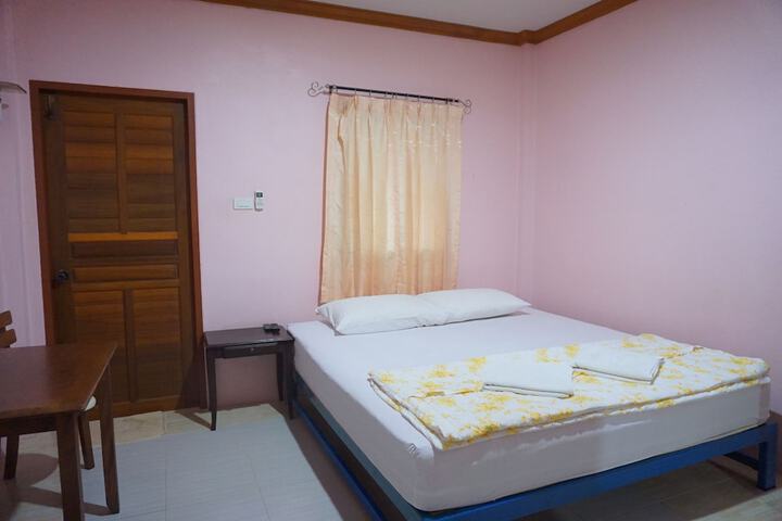 Room 4 of 69