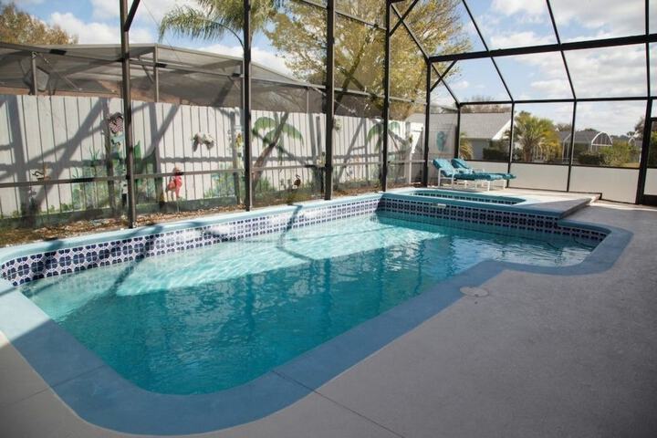 Pool 18 of 36