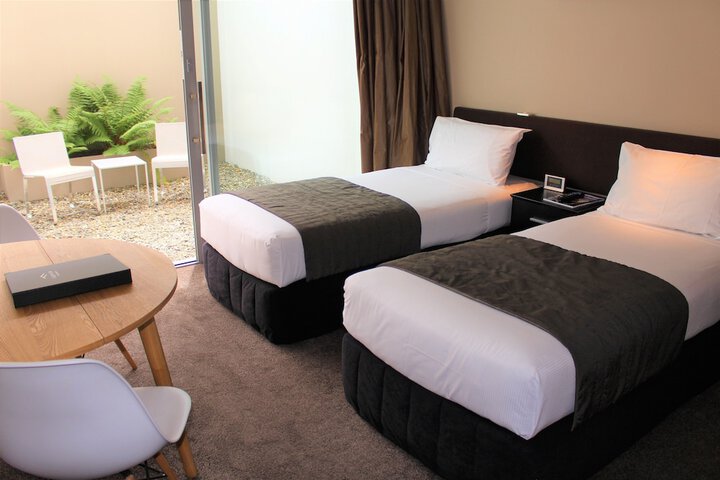 Room 10 of 35