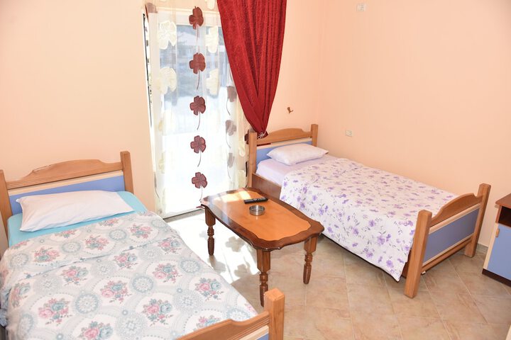 Room 18 of 31