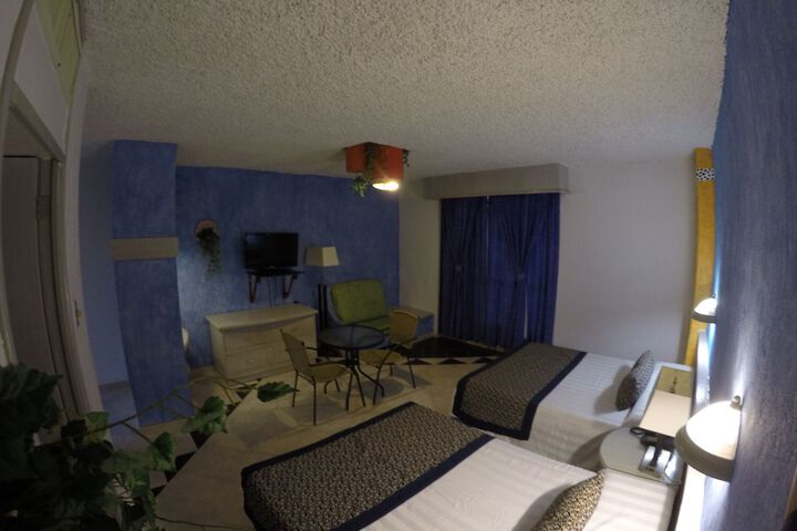 Room 14 of 49