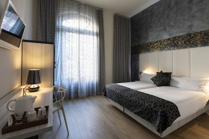 Room 30 of 107