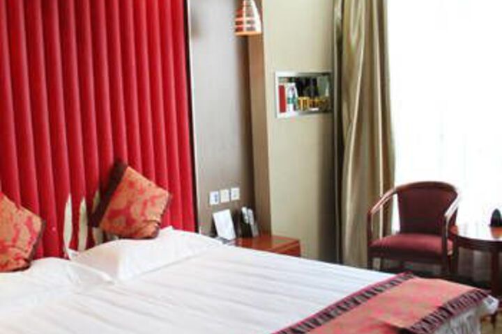 Room 13 of 17