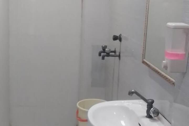 Room 14 of 17