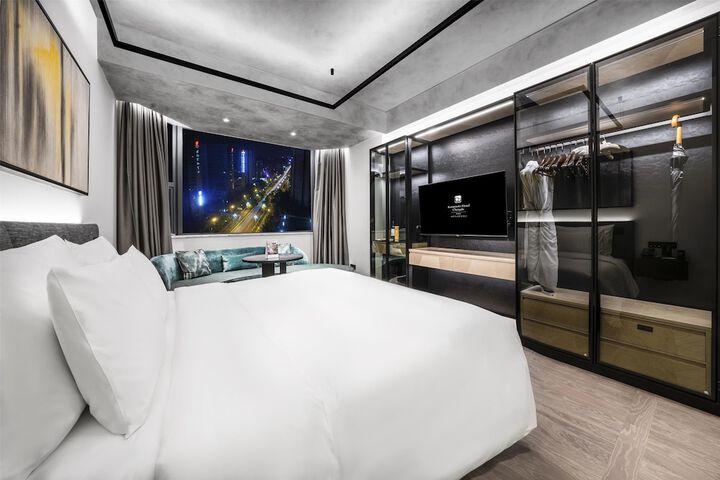 Room 31 of 225