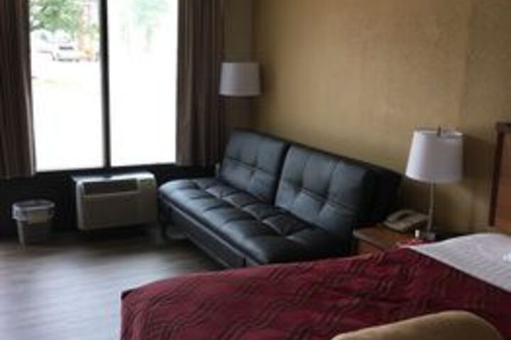 Room 25 of 68