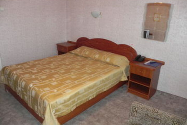 Room 11 of 23