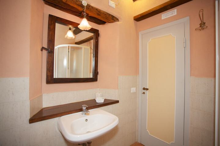 Room 10 of 21