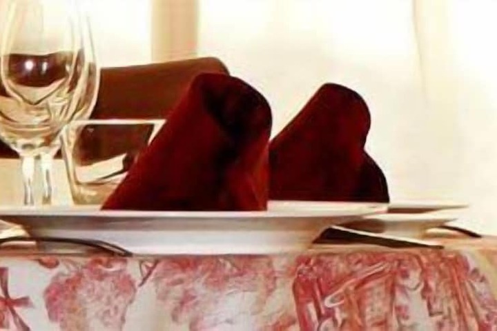 Dining 6 of 21