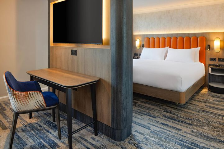 Room 26 of 105