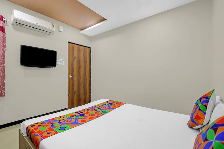 Room 14 of 22