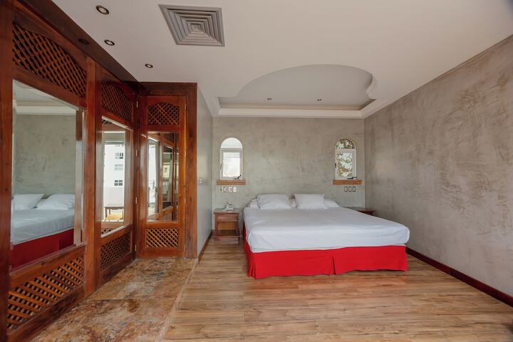 Room 18 of 51