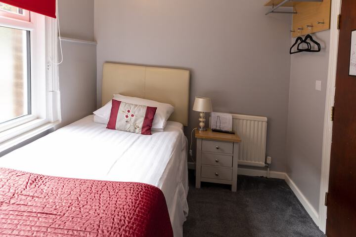 Room 33 of 93