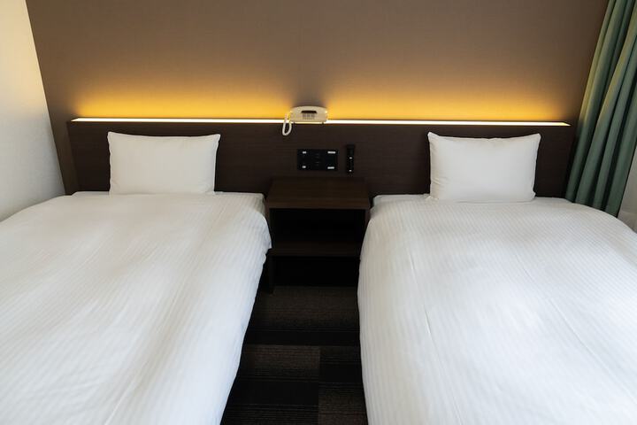 Room 14 of 22