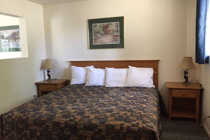 Room 2 of 69