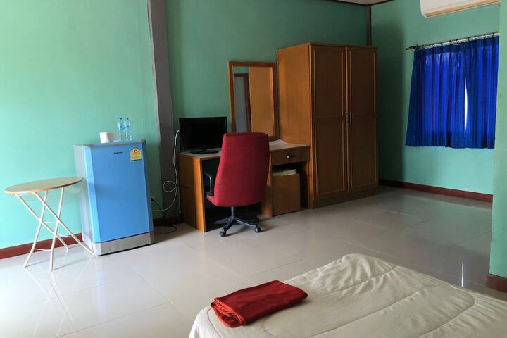 Room 6 of 24