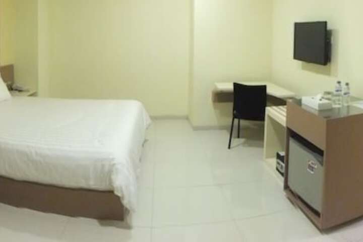 Room 19 of 35