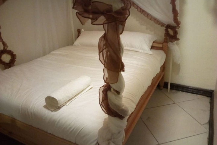 Room 3 of 15