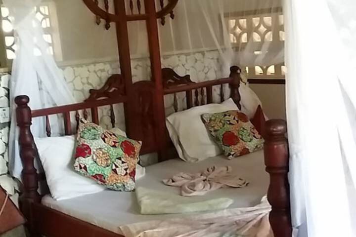 Room 10 of 161