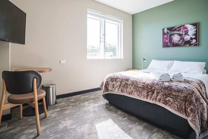 Room 4 of 24