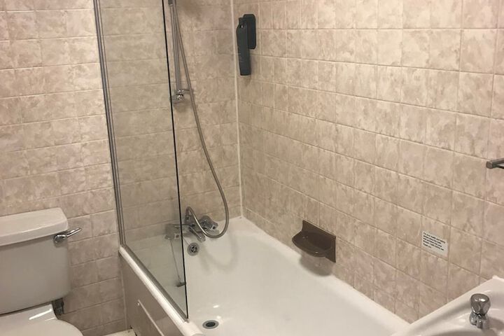 Room 10 of 113