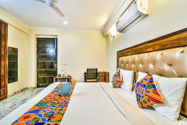 Room 4 of 19