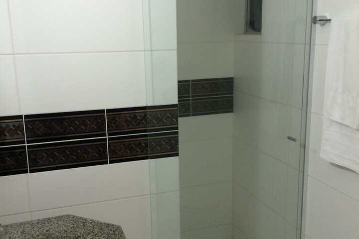 Room 53 of 80