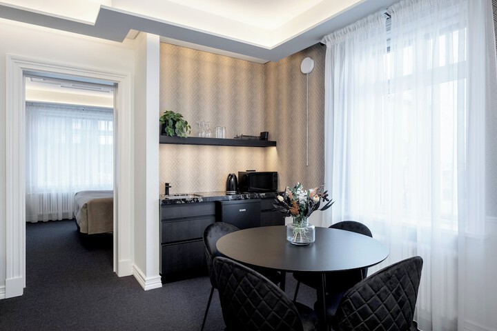 Room 42 of 97
