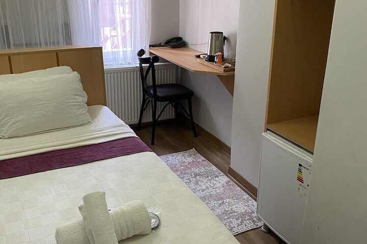 Room 5 of 30