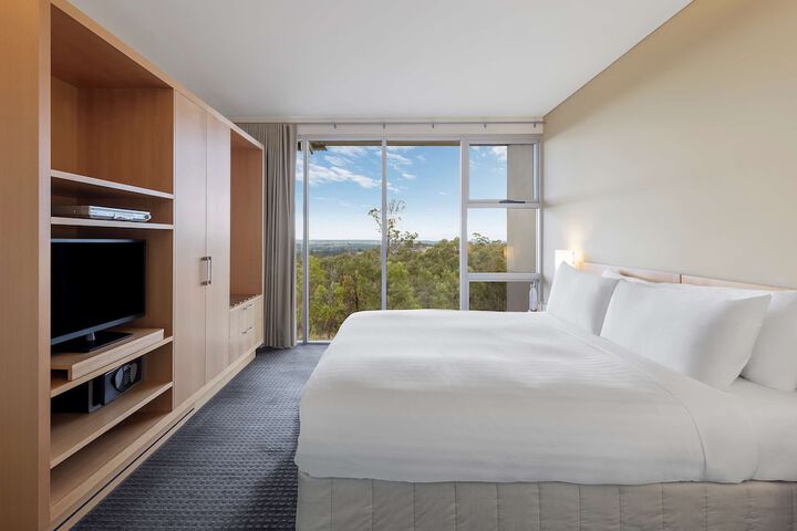 Room 15 of 178