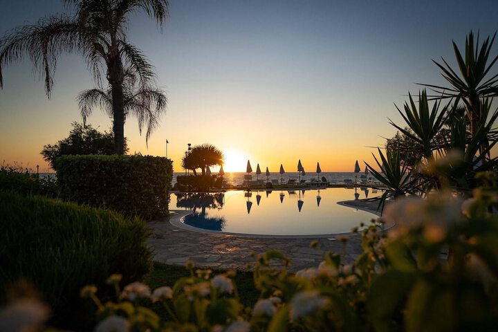 Pools & Facilities