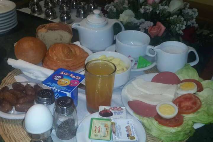 Breakfast/Coffee Service 12 of 22