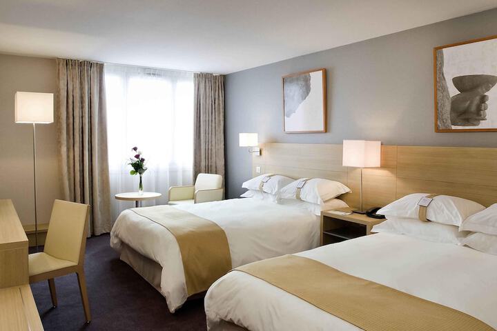 Room 10 of 71