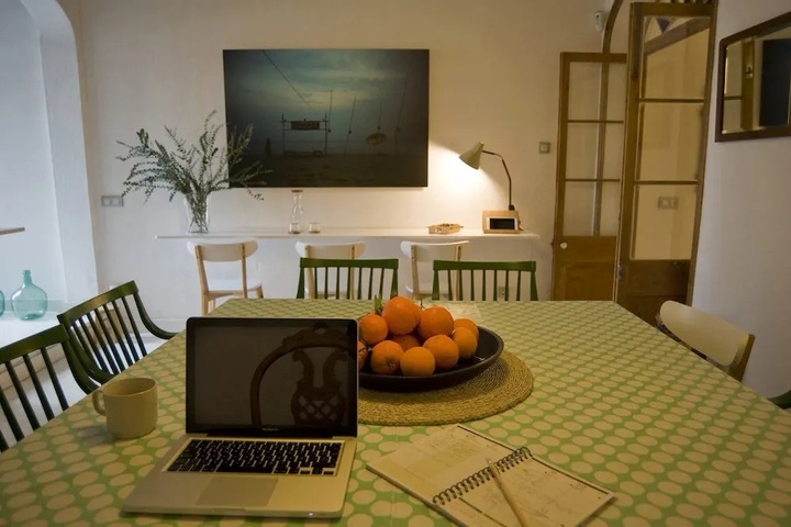 Room 4 of 25