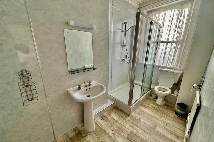 Room 19 of 31