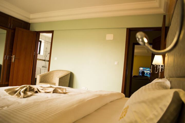Room 14 of 38