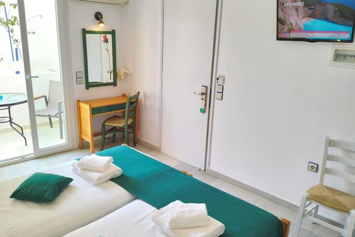 Room 21 of 38