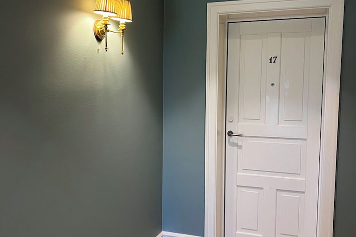 Room 18 of 73