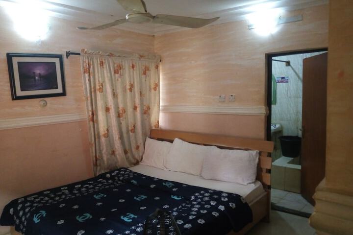 Room 12 of 52