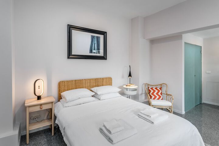 Room 4 of 39