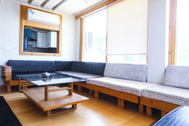 Room 4 of 25