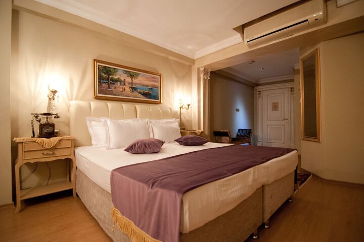 Room 5 of 49